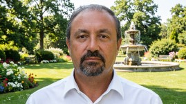 Lozano Navarro Juan José, el autor auto-publicó con CoolLibri